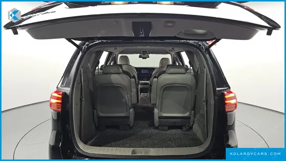 KIA CARNIVAL 9-SEATER NOBLESSE SPECIAL