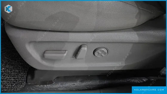 KIA CARNIVAL 9-SEATER NOBLESSE SPECIAL