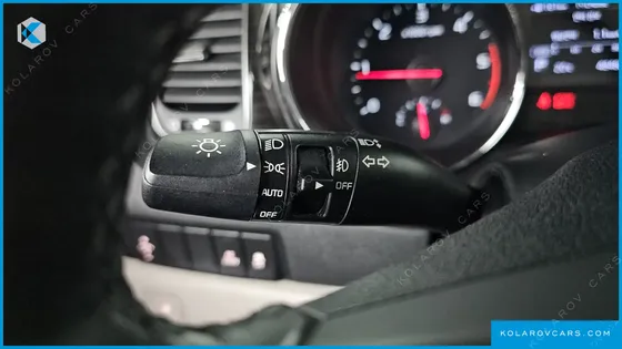 KIA CARNIVAL 9-SEATER NOBLESSE SPECIAL
