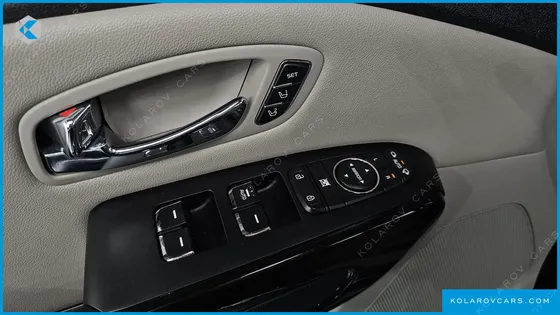 KIA CARNIVAL 9-SEATER NOBLESSE SPECIAL