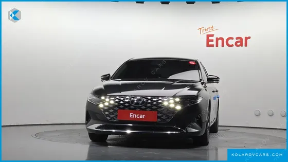 HYUNDAI GRANDEUR LE BLANC