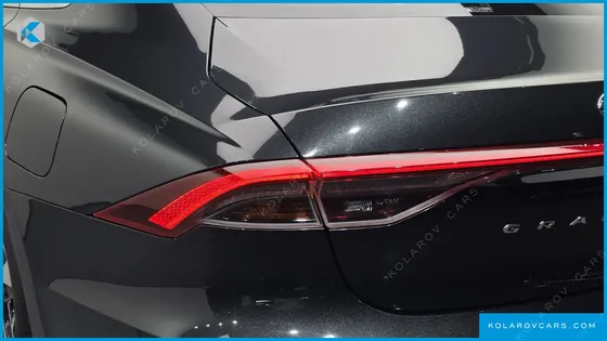 HYUNDAI GRANDEUR LE BLANC