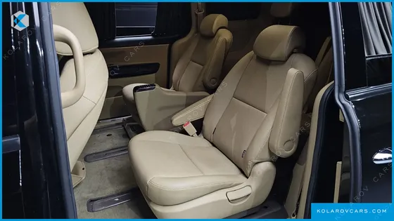 KIA CARNIVAL 9-SEATER HI-LIMOUSINE