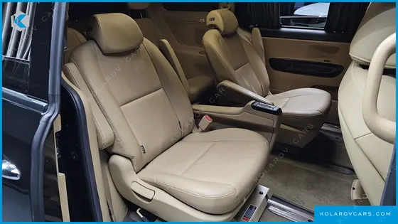 KIA CARNIVAL 9-SEATER HI-LIMOUSINE