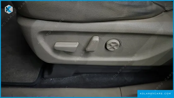 KIA CARNIVAL 9-SEATER HI-LIMOUSINE
