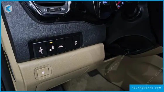 KIA CARNIVAL 9-SEATER HI-LIMOUSINE