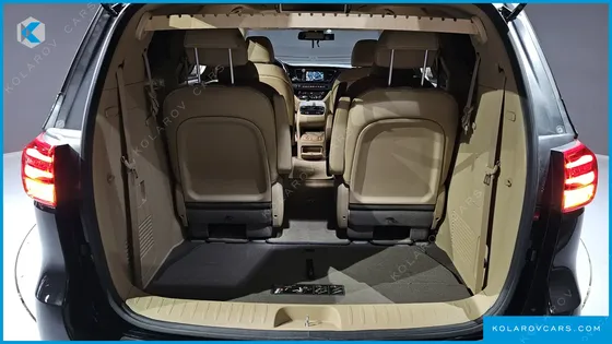 KIA CARNIVAL 9-SEATER HI-LIMOUSINE
