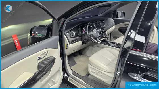 KIA CARNIVAL GASOLINE 9-SEATER NOBLESSE SPECIAL