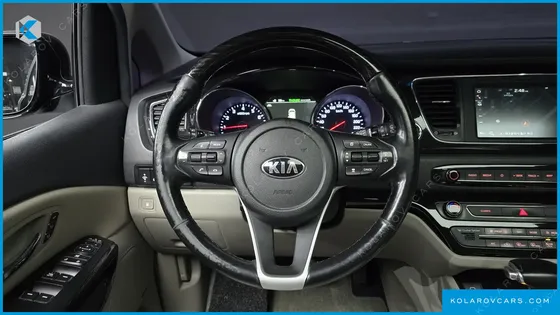 KIA CARNIVAL GASOLINE 9-SEATER NOBLESSE SPECIAL