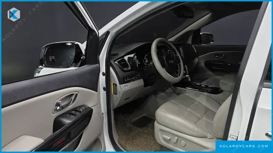 KIA CARNIVAL GASOLINE 7-SEATER LIMOUSINE