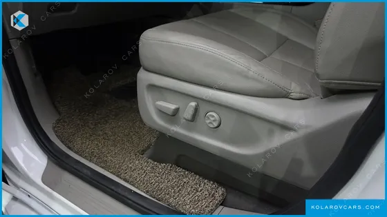 KIA CARNIVAL GASOLINE 7-SEATER LIMOUSINE