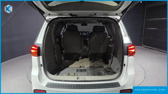 KIA CARNIVAL GASOLINE 7-SEATER LIMOUSINE