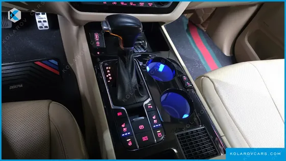 KIA CARNIVAL 9-SEATER HI-LIMOUSINE