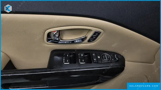 KIA CARNIVAL 9-SEATER HI-LIMOUSINE