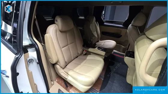 KIA CARNIVAL 9-SEATER HI-LIMOUSINE