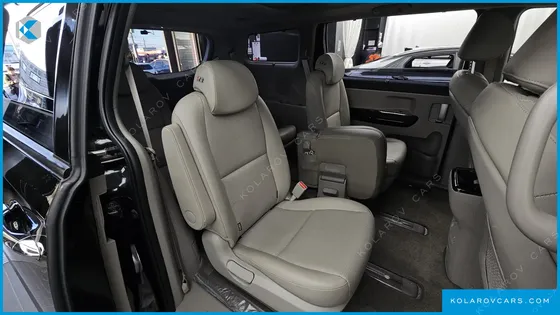 KIA CARNIVAL 11-SEATER PRESTIGE