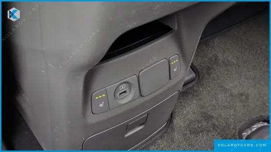KIA CARNIVAL 11-SEATER PRESTIGE