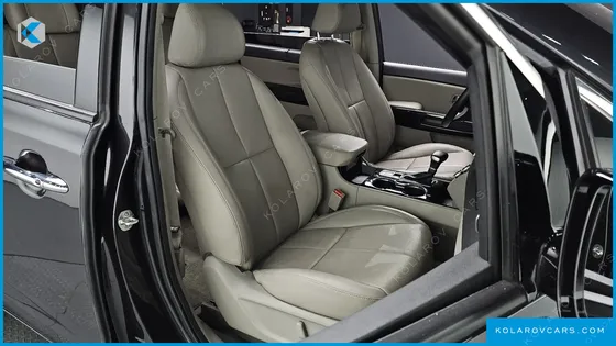KIA CARNIVAL 7-SEATER LIMOUSINE