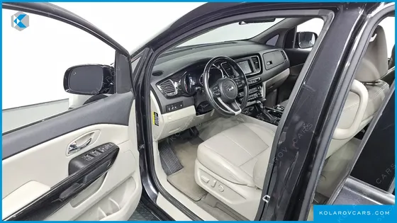 KIA CARNIVAL 7-SEATER LIMOUSINE