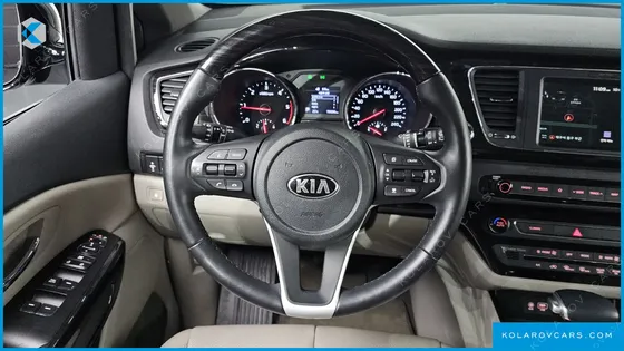 KIA CARNIVAL 7-SEATER LIMOUSINE