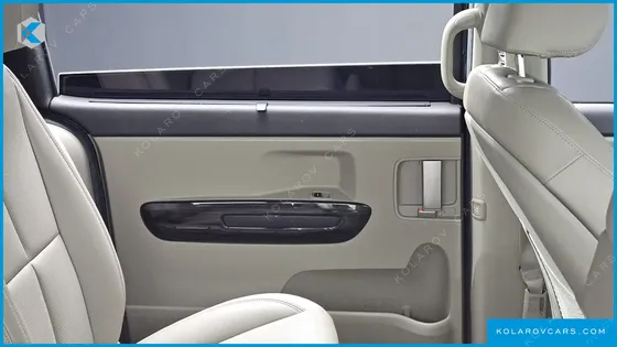 KIA CARNIVAL 7-SEATER LIMOUSINE