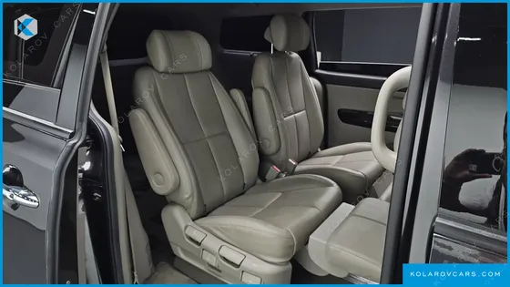 KIA CARNIVAL 7-SEATER LIMOUSINE