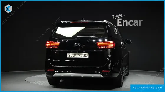 KIA CARNIVAL 9-SEATER NOBLESSE SPECIAL
