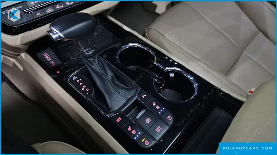 KIA CARNIVAL 9-SEATER NOBLESSE SPECIAL