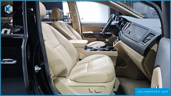 KIA CARNIVAL 9-SEATER NOBLESSE SPECIAL