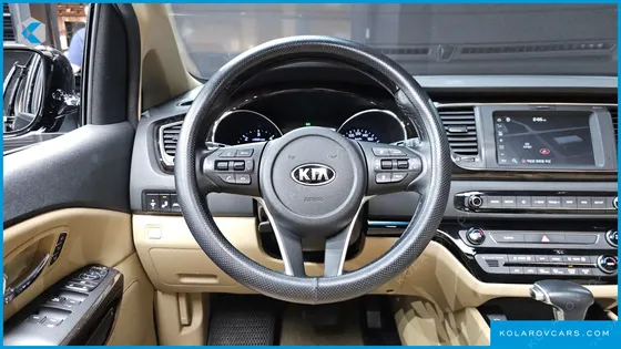 KIA CARNIVAL 9-SEATER NOBLESSE SPECIAL