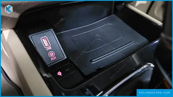 KIA CARNIVAL 9-SEATER NOBLESSE SPECIAL