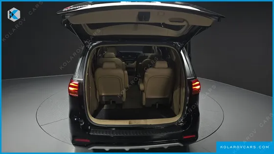 KIA CARNIVAL 9-SEATER NOBLESSE SPECIAL
