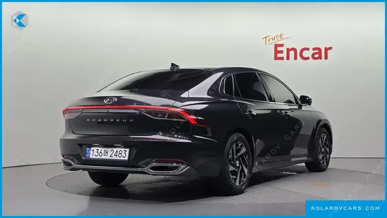 HYUNDAI GRANDEUR LE BLANC