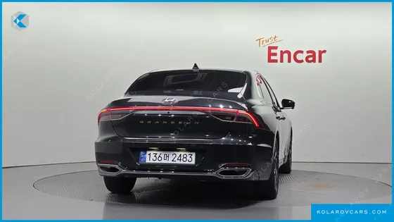 HYUNDAI GRANDEUR LE BLANC