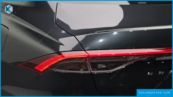 HYUNDAI GRANDEUR LE BLANC