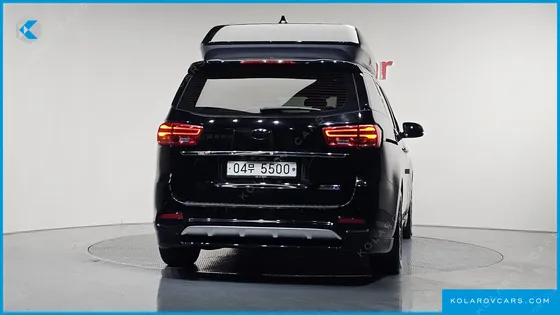 KIA CARNIVAL 9-SEATER HI-LIMOUSINE