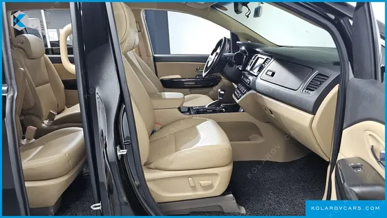 KIA CARNIVAL 9-SEATER HI-LIMOUSINE