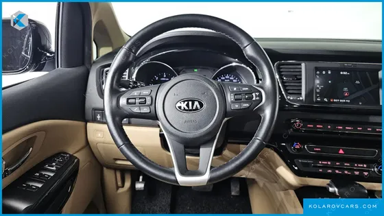 KIA CARNIVAL 9-SEATER HI-LIMOUSINE