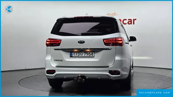 KIA CARNIVAL 9-SEATER NOBLESSE SPECIAL