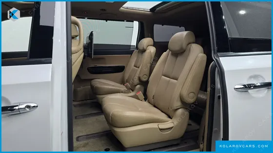 KIA CARNIVAL 9-SEATER NOBLESSE SPECIAL