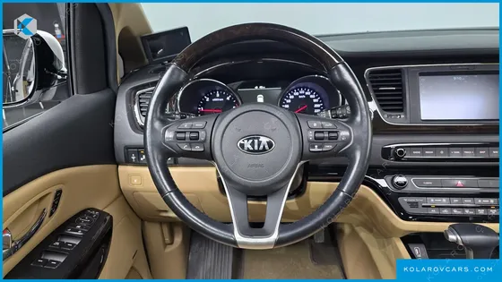 KIA CARNIVAL 9-SEATER NOBLESSE SPECIAL