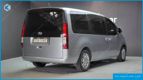 HYUNDAI STARIA TOURER 11-SEATER