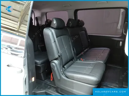 HYUNDAI STARIA TOURER 11-SEATER