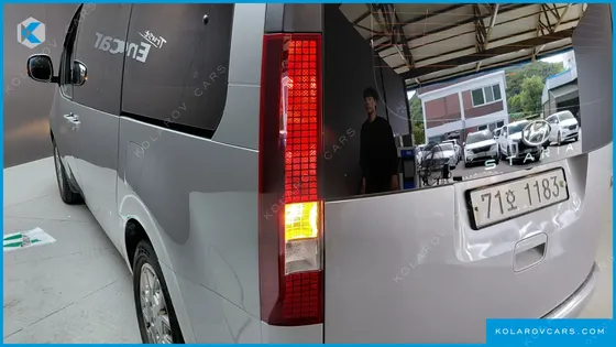 HYUNDAI STARIA TOURER 11-SEATER