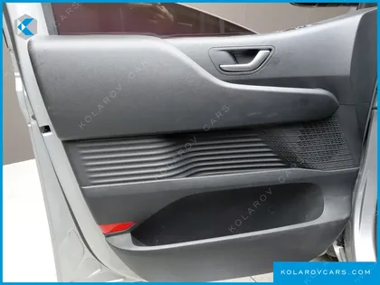 HYUNDAI STARIA TOURER 11-SEATER