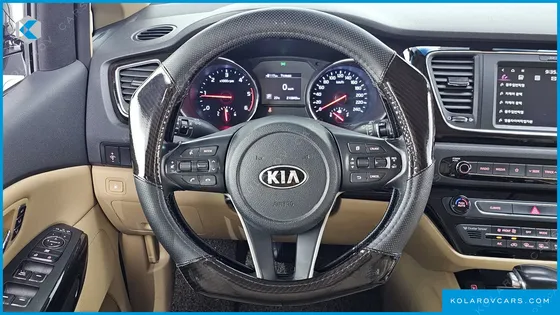 KIA CARNIVAL 9-SEATER NOBLESSE SPECIAL