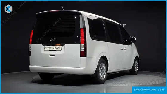 HYUNDAI STARIA TOURER 11-SEATER