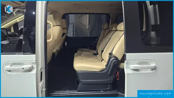 HYUNDAI STARIA TOURER 11-SEATER