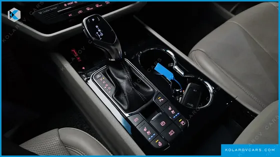 KIA CARNIVAL 9-SEATER NOBLESSE SPECIAL