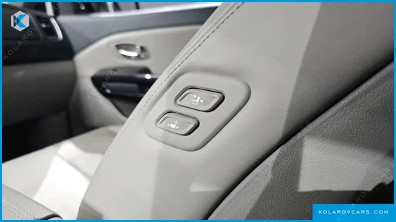 KIA CARNIVAL 9-SEATER NOBLESSE SPECIAL